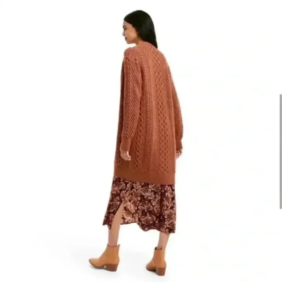 Nili Lotan x Target Cableknit Cardigan - Picture 2 of 9